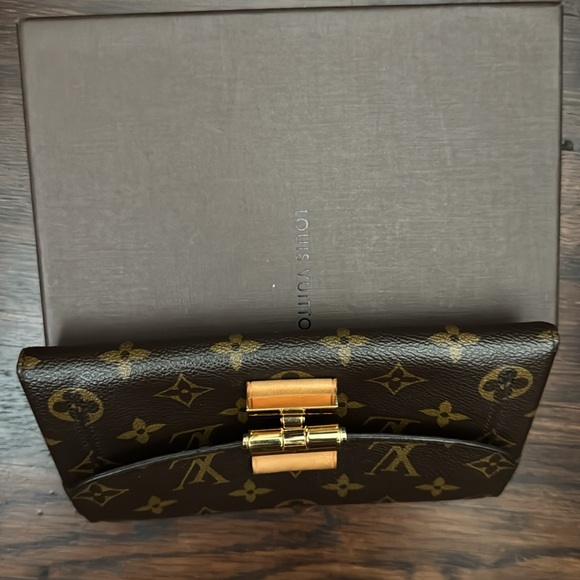 Louis Vuitton Brown Monogram Clutch with Gold Accent - Picture 7 of 11